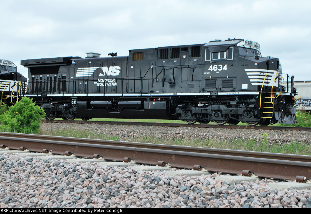 Wabtec (GE) Interchange Track Ft. Worth Tx. - NS 4634 GE AC44C6M